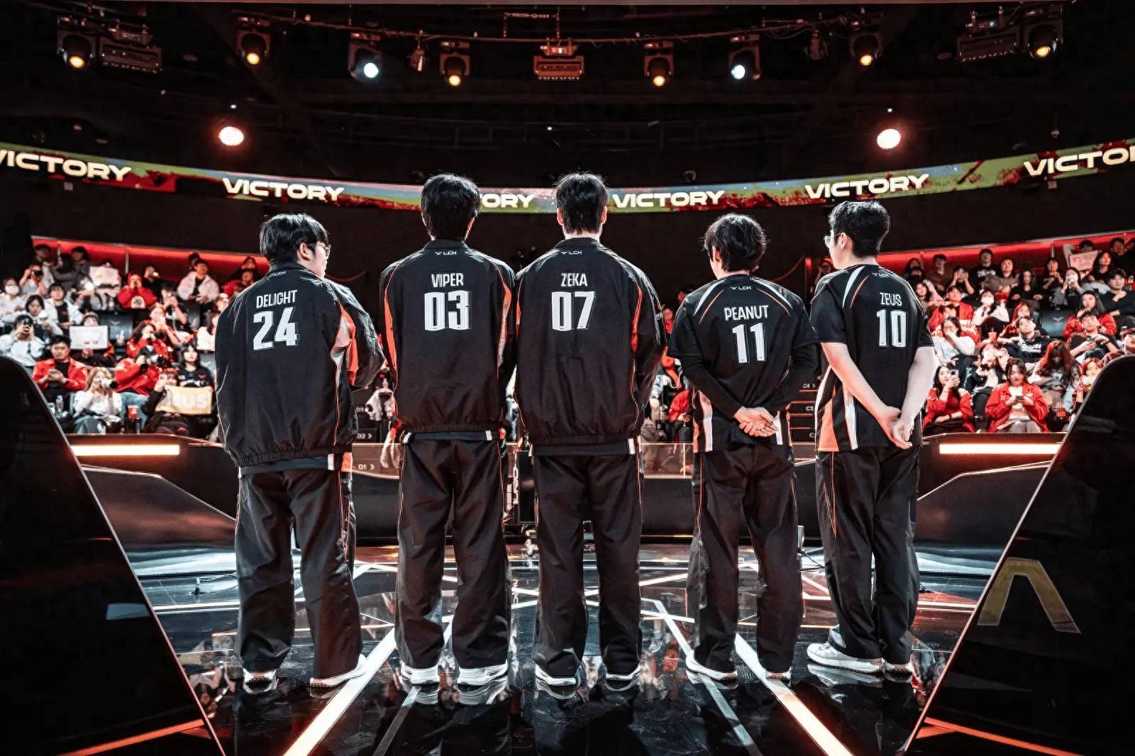 包含DK绝杀NS,ShowMaker团战一打五鏖战多局全球总决赛,成为赛场最大亮点的词条 包含DK绝杀NS,ShowMaker团战一打五鏖战多局全球总决赛,成为赛场最大亮点的词条