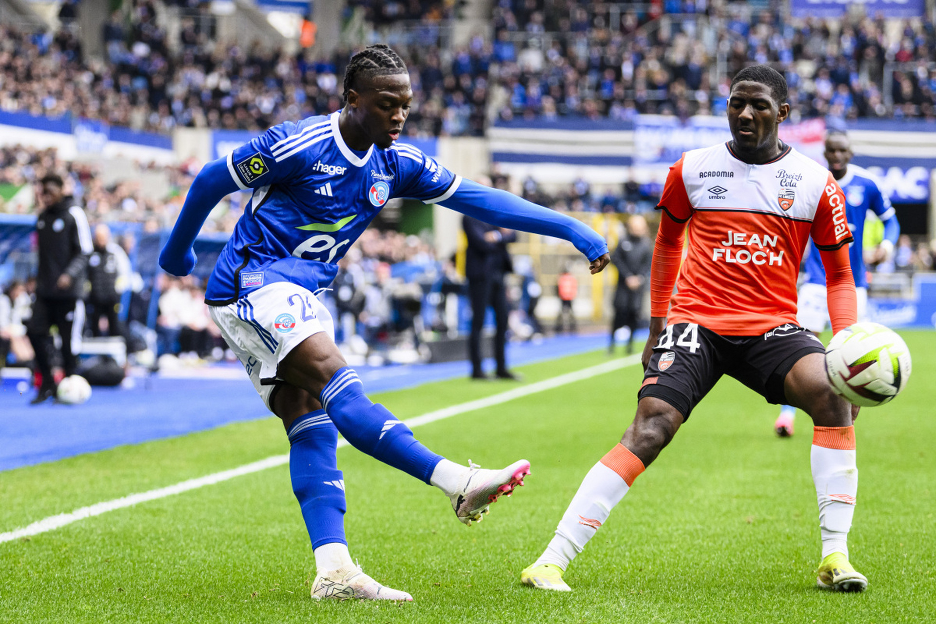 开云官网-包含圣埃蒂安客场不敌里昂，战绩受阻的词条