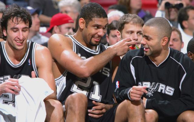 包含马刺球迷集体声援球队,氛围火爆的词条 包含马刺球迷集体声援球队,氛围火爆的词条