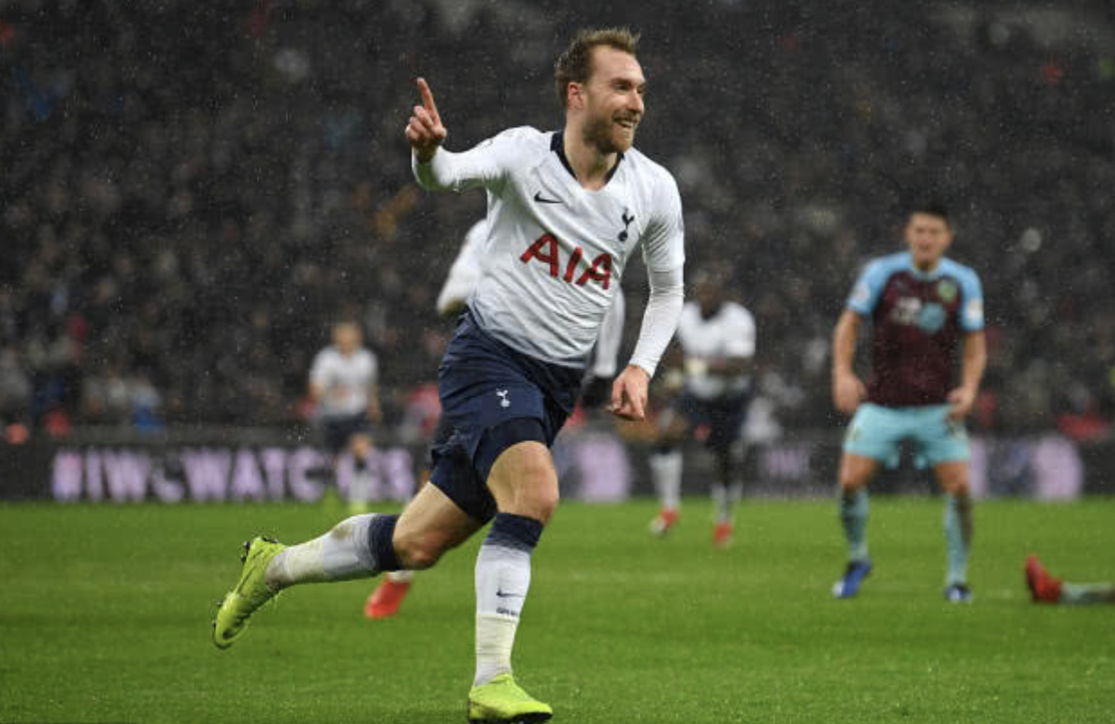 瓦朗谢纳主场取胜,继续领跑积分榜 瓦朗谢纳主场取胜,继续领跑积分榜