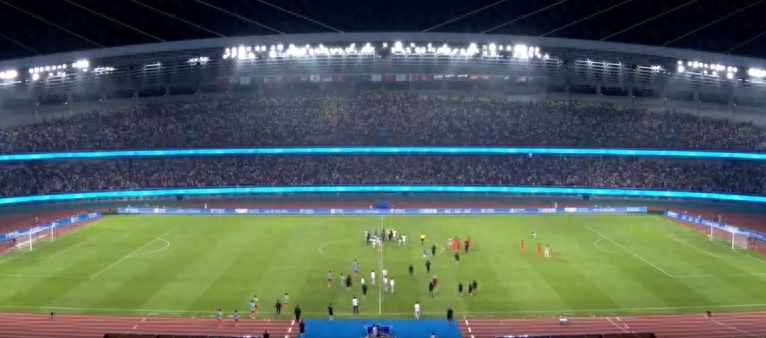 观赏比赛裁判严明,终场意外发生 观赏比赛裁判严明,终场意外发生