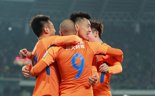 鲁能阵容大调整，客场逆袭重返胜利之路的简单介绍