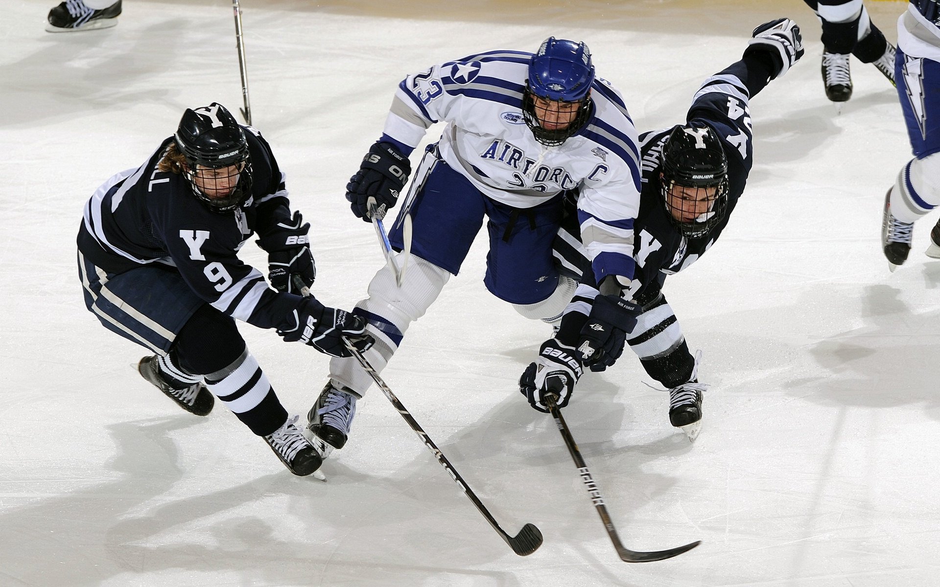 开云体育入口-布克一剑封喉，快船与太阳的宿命对决，关键进球如何改写西区版图