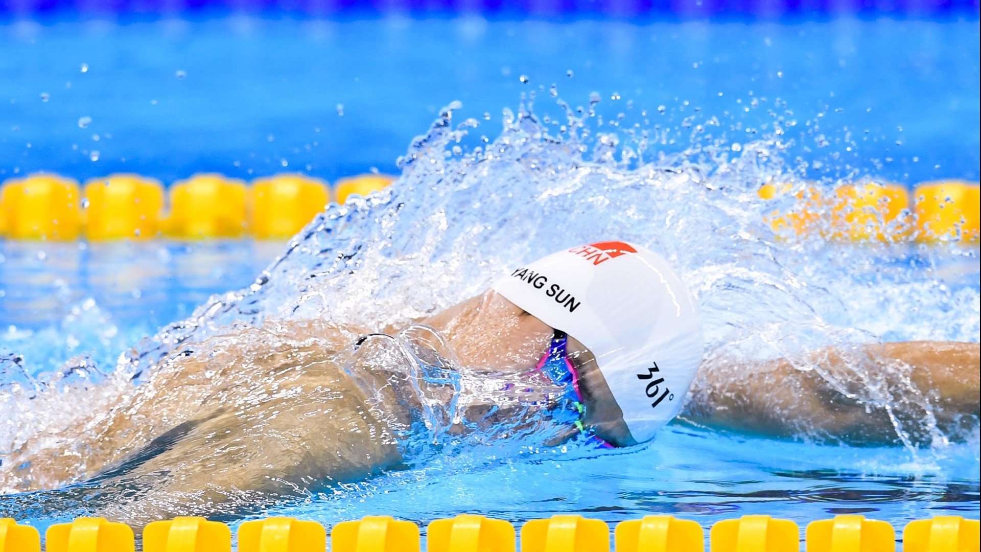 开云体育入口-跨界接管，从CBA到F1，福克斯的唯一性启示