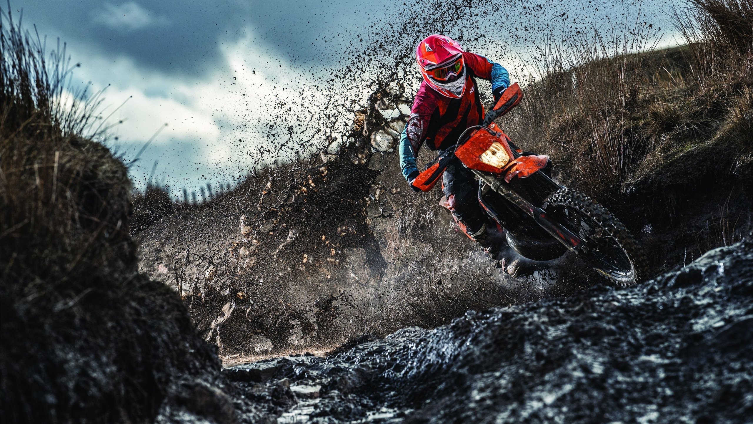 橙色的逆袭,从荷兰终结罗马到加克波在西甲国家德比接管比赛